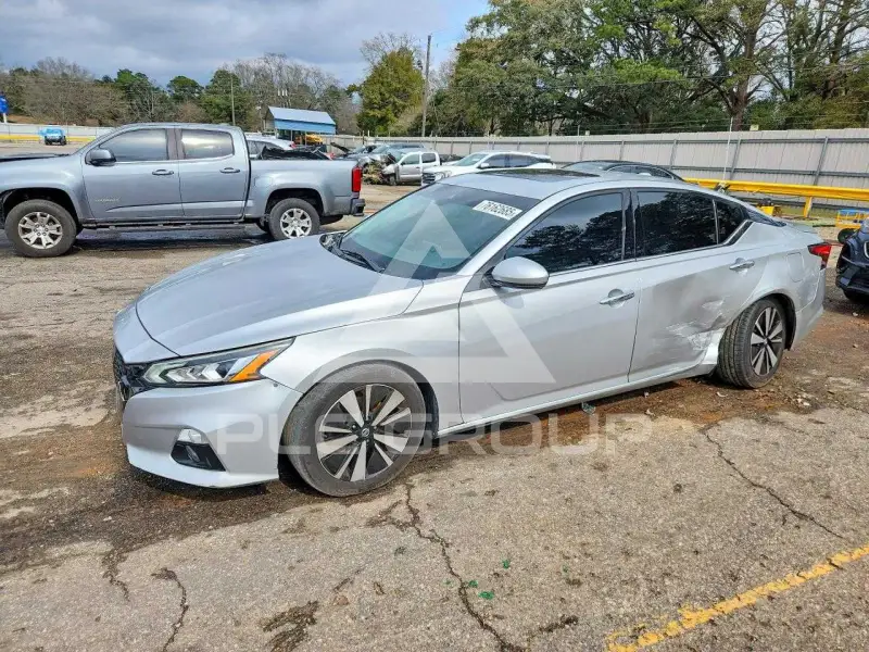 2020 Nissan ALTIMA photo