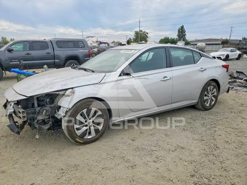 2020 Nissan ALTIMA photo