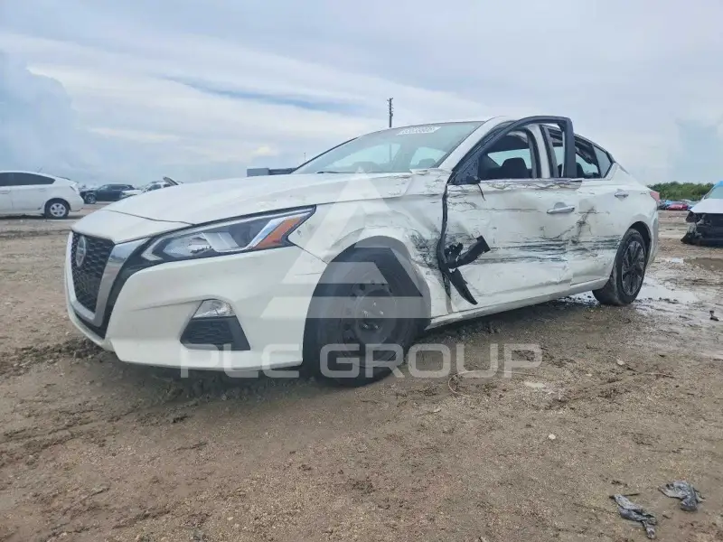 2020 Nissan ALTIMA photo