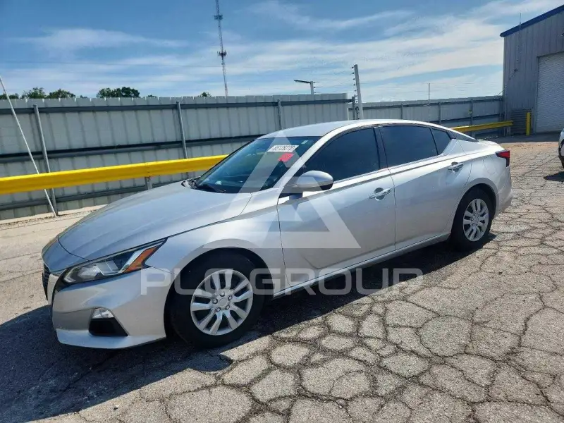 2020 Nissan ALTIMA photo