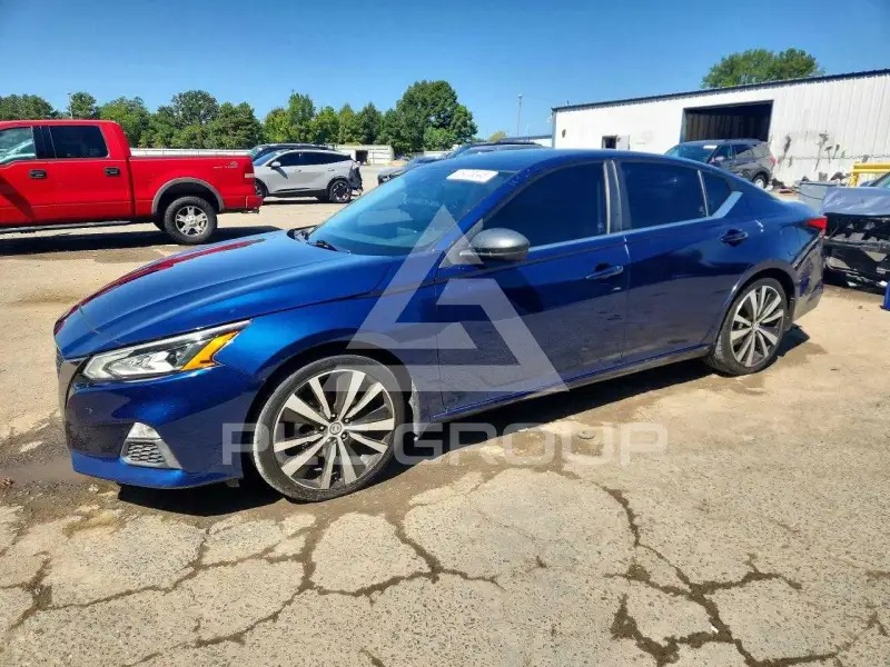 2020 Nissan ALTIMA photo