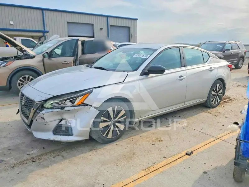 2020 Nissan ALTIMA photo