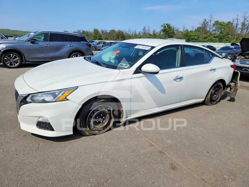 2020 Nissan ALTIMA photo