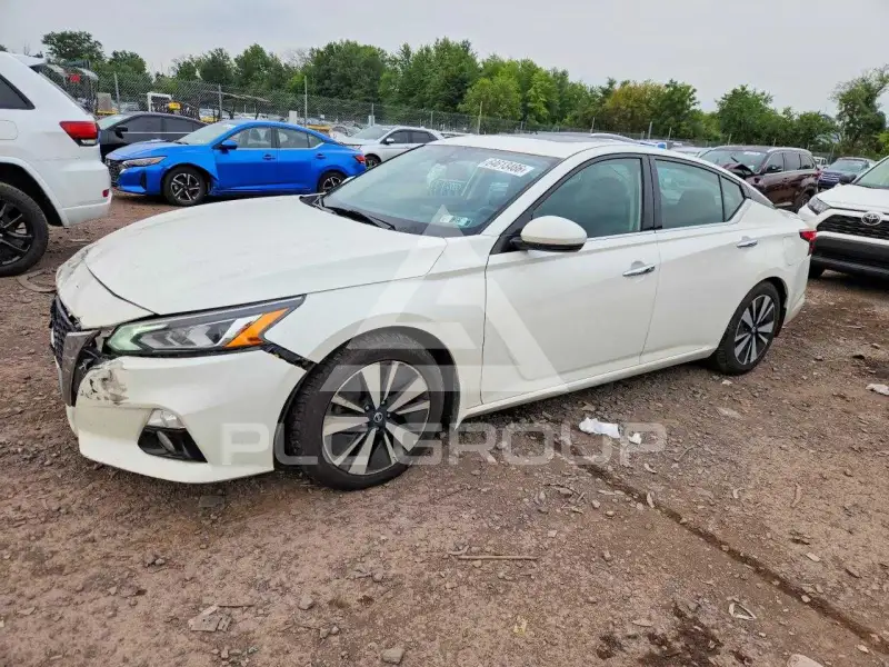2020 Nissan ALTIMA photo
