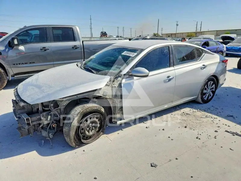 2020 Nissan ALTIMA photo