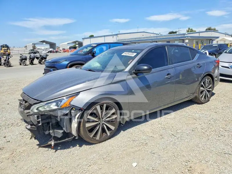 2020 Nissan ALTIMA photo