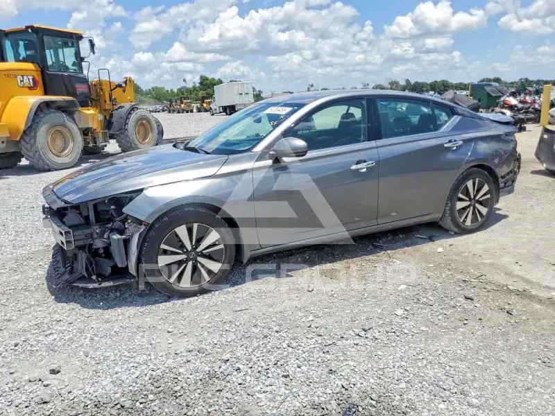 2020 Nissan ALTIMA photo