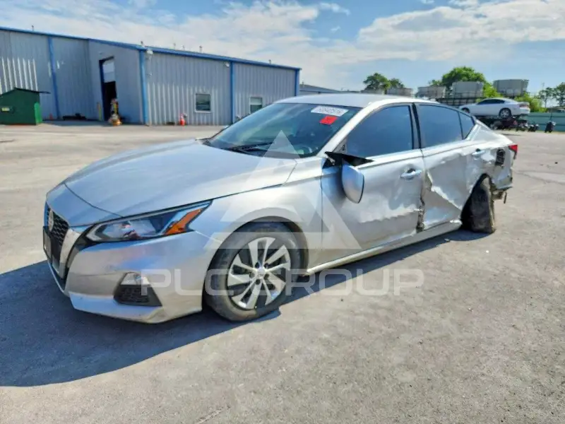 2020 Nissan ALTIMA фото