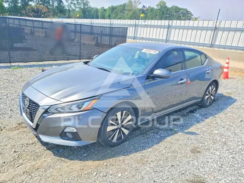 2020 Nissan ALTIMA photo