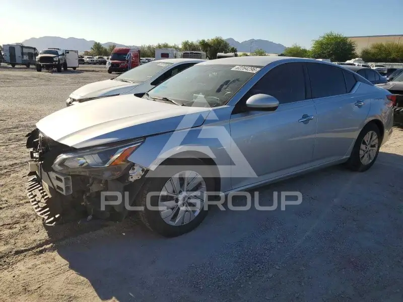 2020 Nissan ALTIMA photo