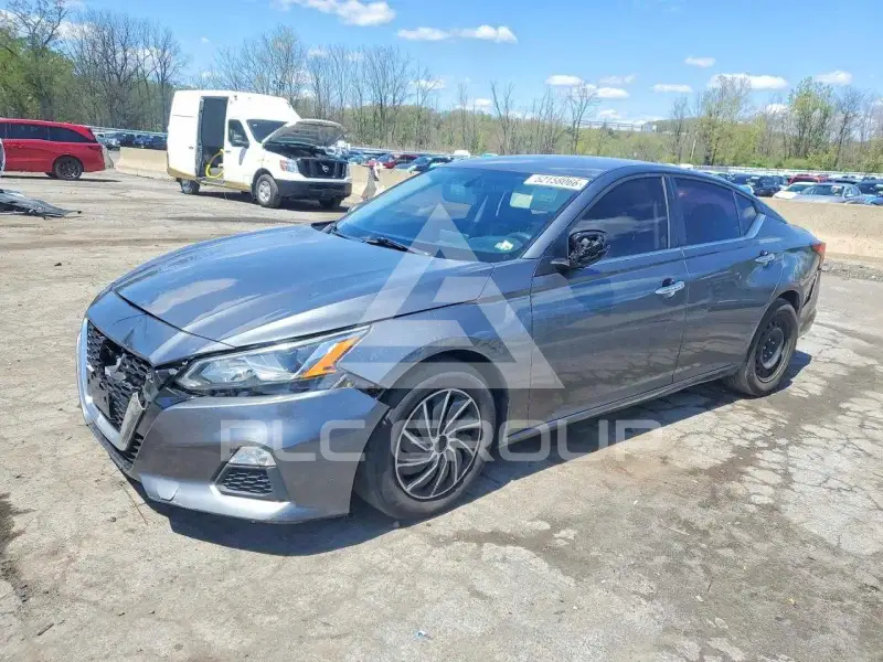 2020 Nissan ALTIMA photo