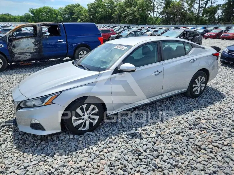 2020 Nissan ALTIMA фото