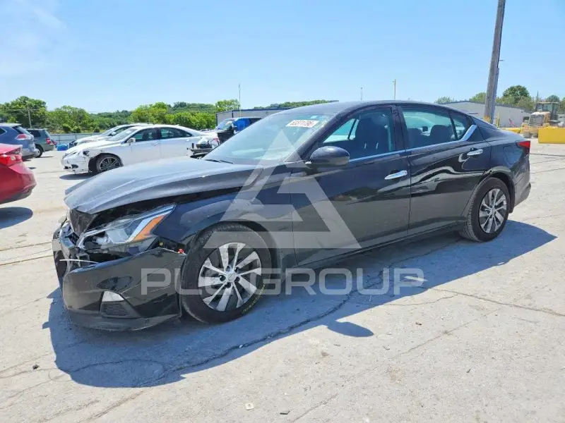 2020 Nissan ALTIMA photo