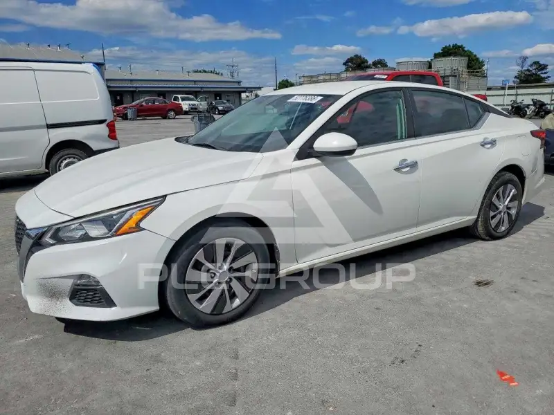 2020 Nissan ALTIMA photo