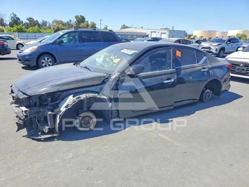 2020 Nissan ALTIMA photo