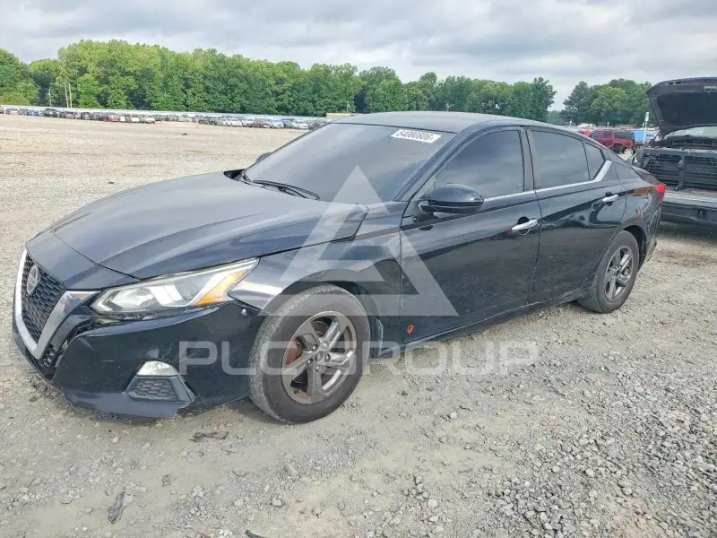 2020 Nissan ALTIMA photo