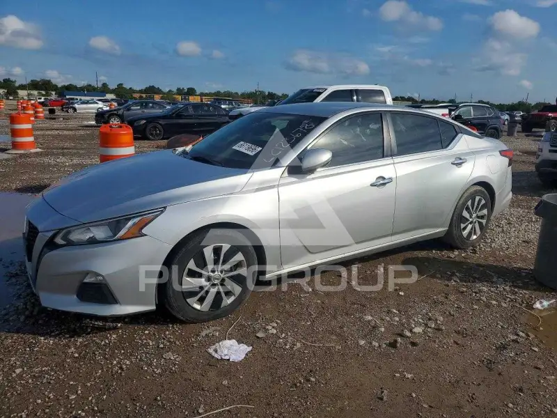 2020 Nissan ALTIMA photo