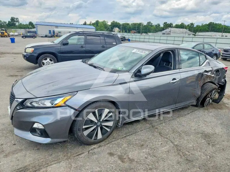 2020 Nissan ALTIMA photo