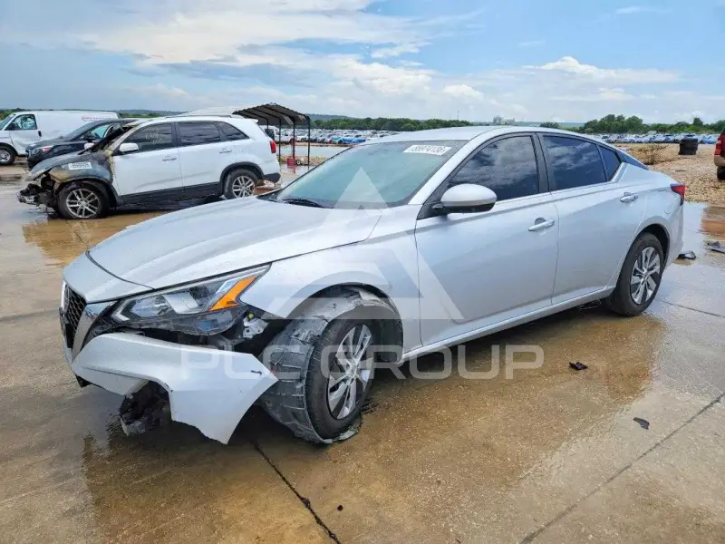 2020 Nissan ALTIMA фото