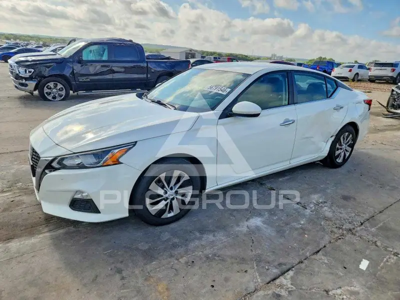 2020 Nissan ALTIMA photo