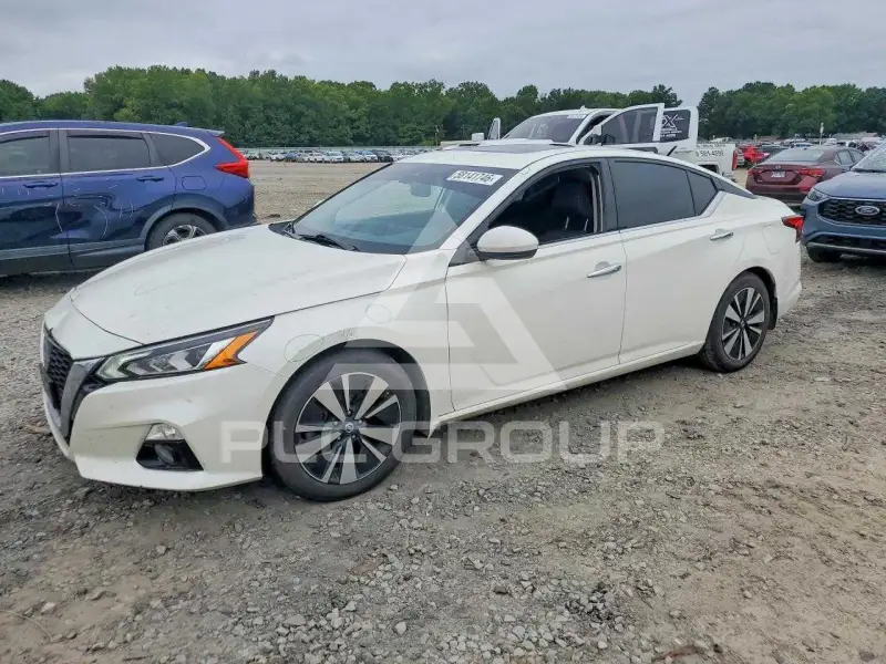 2020 Nissan ALTIMA photo