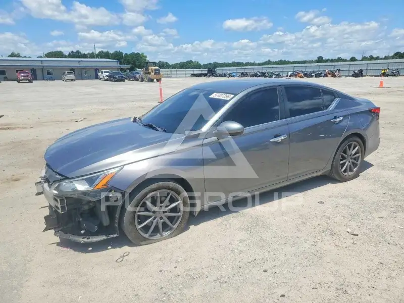 2020 Nissan ALTIMA photo