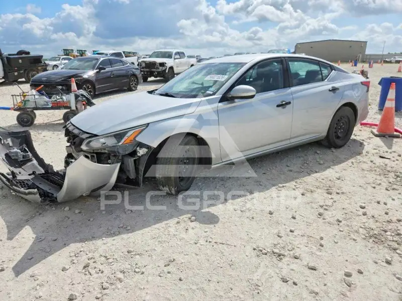 2020 Nissan ALTIMA photo