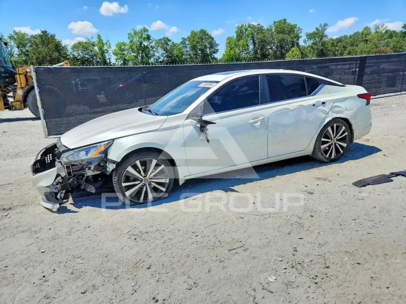 2020 Nissan ALTIMA photo