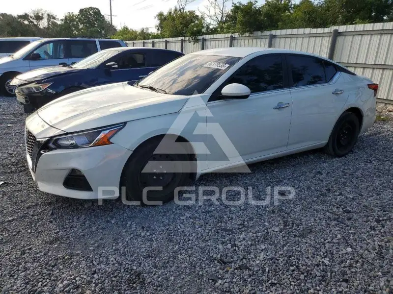2020 Nissan ALTIMA photo