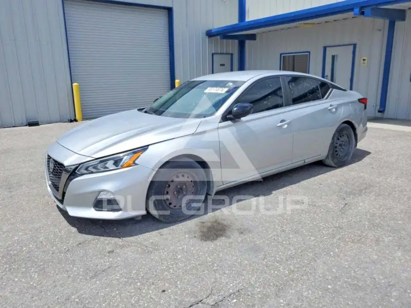 2020 Nissan ALTIMA photo