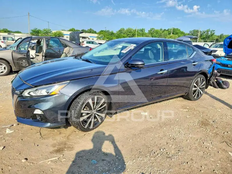 2020 Nissan ALTIMA photo