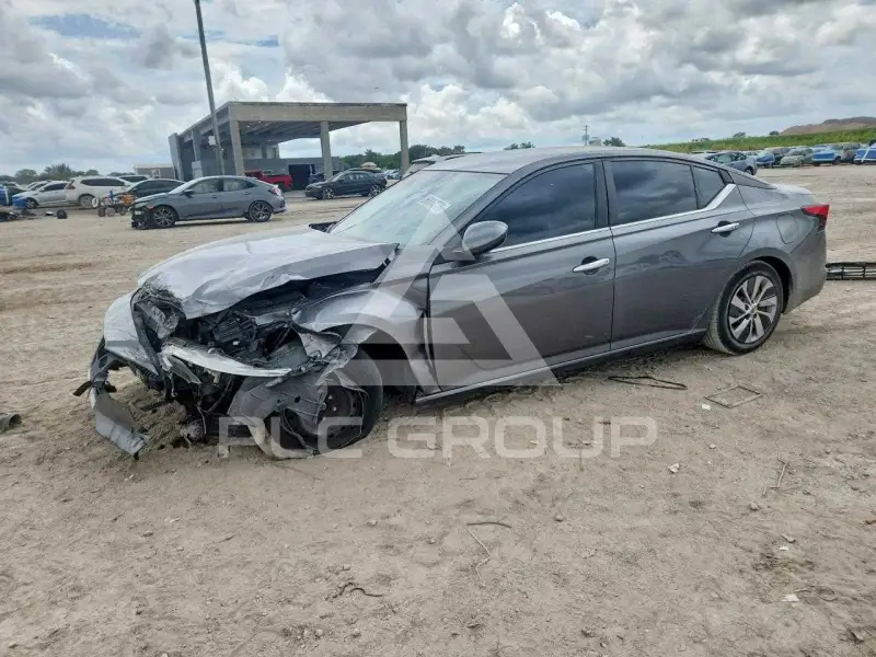 2020 Nissan ALTIMA фото