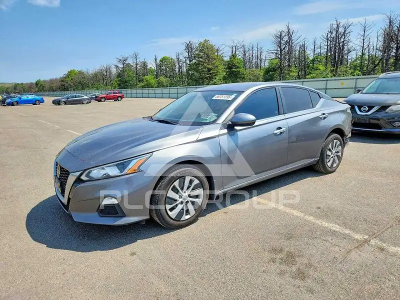 2020 Nissan ALTIMA photo