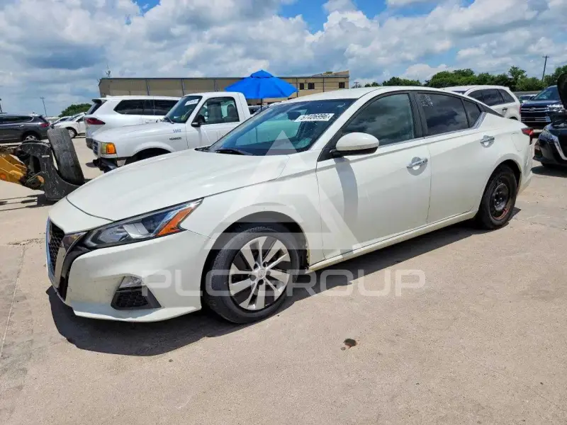 2020 Nissan ALTIMA photo