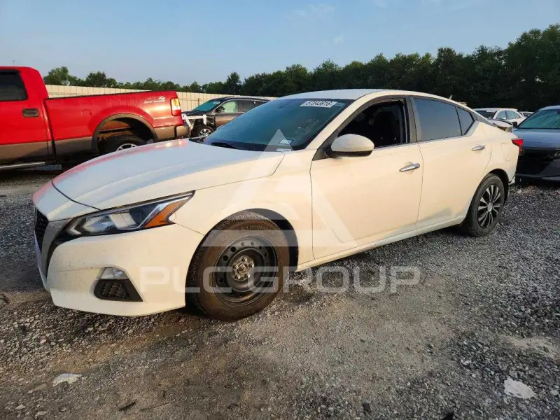 2020 Nissan ALTIMA photo