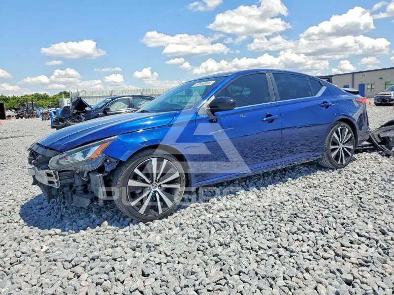 2020 Nissan ALTIMA photo