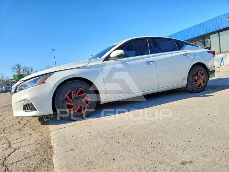 2020 Nissan ALTIMA фото