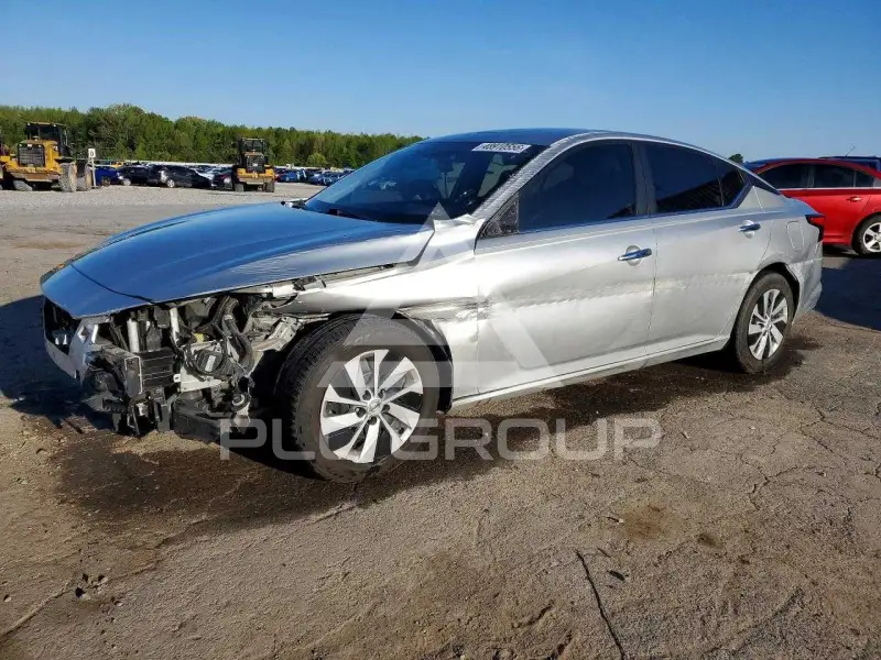 2020 Nissan ALTIMA фото