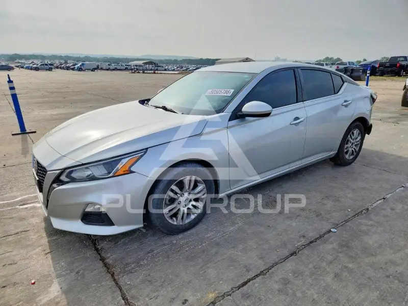 2020 Nissan ALTIMA photo