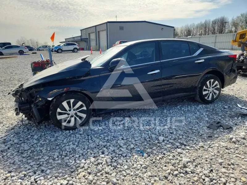 2020 Nissan ALTIMA photo