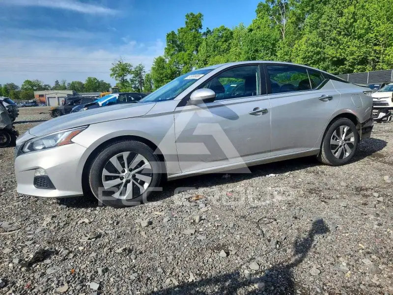 2020 Nissan ALTIMA photo