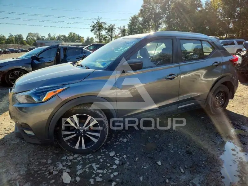 2020 Nissan KICKS photo