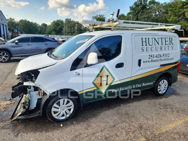 2020 Nissan NV 200 photo