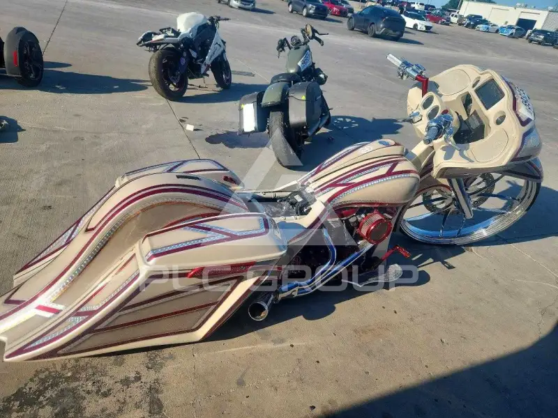 2020 Harley-Davidson FL photo