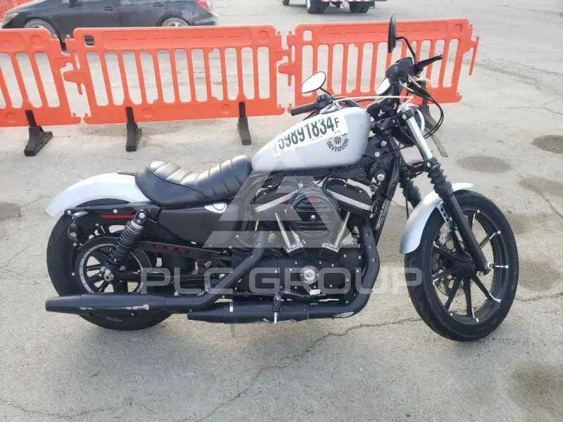 2020 Harley-Davidson XL883 photo