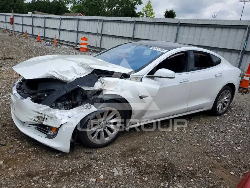 2020 Tesla MODEL S фото