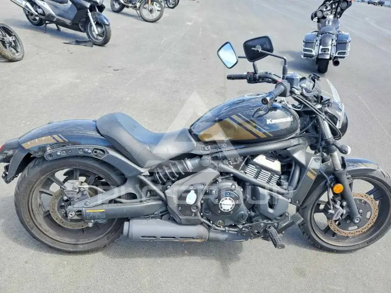 2020 Kawasaki Ninja650 photo