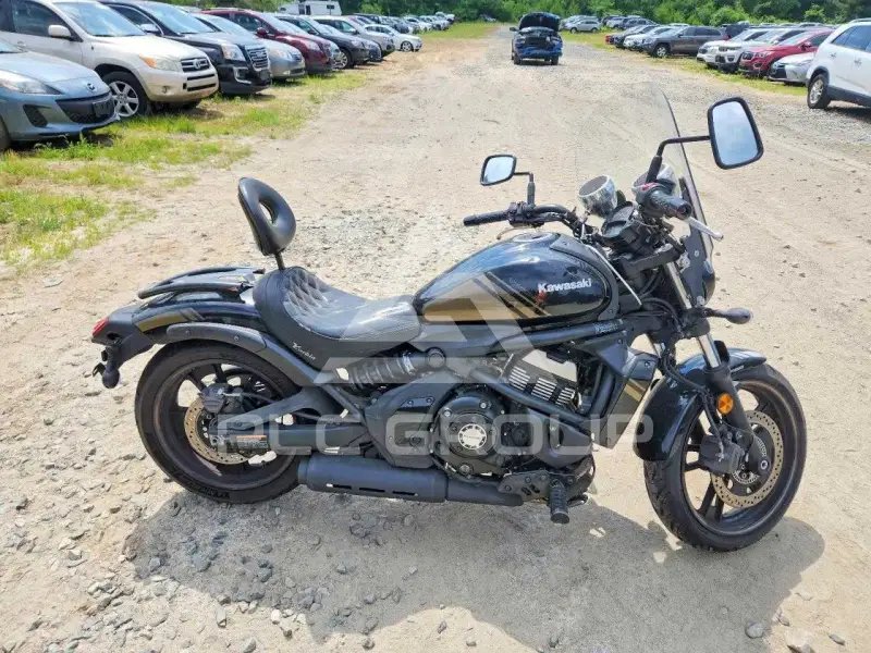 2020 Kawasaki Ninja650 фото