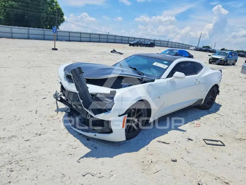 2020 Chevrolet Camaro photo