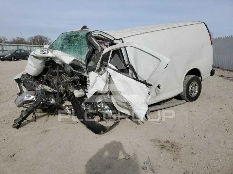2020 Chevrolet Express фото